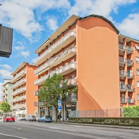 Gorentalhouse Tower Apartment *